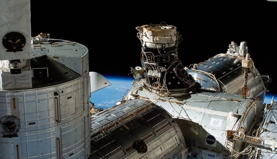 अन्तरिक्ष जित्ने नयाँ होडबाजीमा ह्याकरहरु अर्बिटमा पुग्नसक्ने खतराको सम्भावना