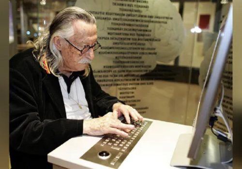 विश्वको पहिलो च्याटबट ‘एलिजा’ लाई ६० वर्षपछि कोडसहित यसरी ब्युँताइएको थियो, के नयाँ च्याटबटहरुसँगै काम गर्न सक्ला?