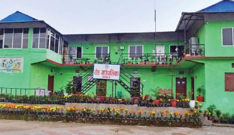 इलामको रोङ गाउँपालिकाले डिजिटल प्रणालीमा थाल्यो अभिभावक शिक्षा