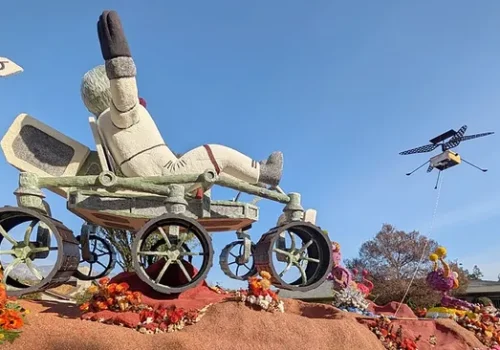 नासाको इन्जेनुइटी मार्स हेलिकप्टर पहिलो ड्रोनका रुपमा यसरी उड्यो रोज परेड फ्लोटमा