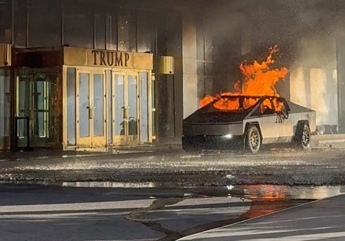 साइबरट्रकको डिजाइनमा रहेको त्रुटिका कारण छोरीको मृत्यु भएको भन्दै एक दम्पतीद्वारा टेस्लामाथि मुद्दा दायर