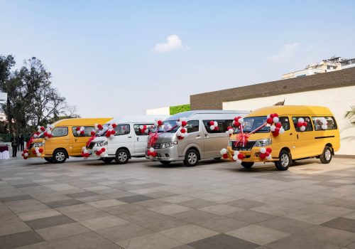 नेसनल मोटर्स र राठी ट्रेडिङले संयुक्त रुपमा भित्र्याए आरजेडएम ब्रान्डका १५ र १६ सिटर ईभी भ्यान