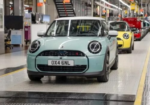 ‘अनिश्चितता’ का कारण बीएमडब्ल्यूको इलेक्ट्रिक मिनीमा सुस्तता