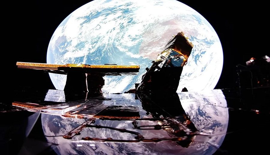 ब्लू गोस्ट यानले यसरी खिच्यो पृथ्वीले चन्द्रमामा ग्रहण लगाइरहेको मनमोहक फोटो