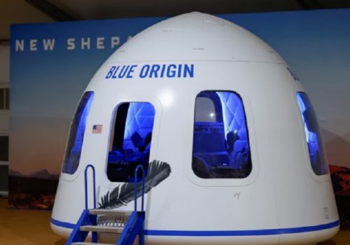ब्लू ओरिजिनको सम्पूर्ण महिला अन्तरिक्ष उडान अघि व्यापक आलोचना