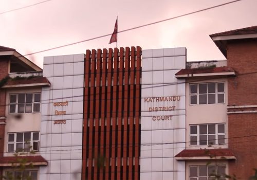 चलचित्रको दृश्यमा आफ्नो मोबाइल नम्बर राखेर दूरुपयोग गरिएको भन्दै मुद्दा दायर