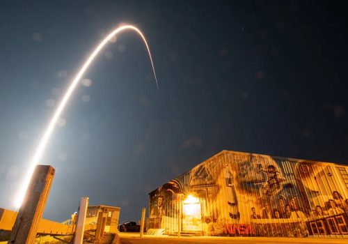 चन्द्रमामा पानीको अध्ययनका लागि स्पेसएक्सले प्रक्षेपण गर्यो निजी मूनल्याण्डर र नासा ट्रेलब्लेजर