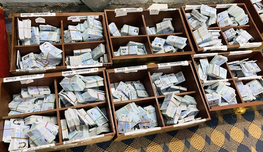 सेवाग्राही विदेशिएपछि बागलुङमा पन्ध्र हजार परिचयपत्र थन्कियो