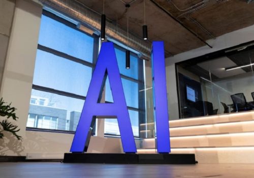 सरकारी सेवामा एआई जोड्न कतारद्वारा स्केलएआईसँग पाँच वर्षको सम्झौता