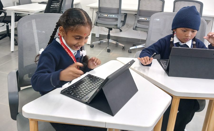 पाल्पाको ‘रामतुलसी’ विद्यालयः सूचना प्रविधियुक्त कक्षा कोठाको यत्रतत्र चर्चा