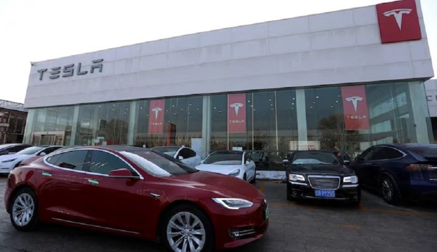 टेस्लाले बिरामी कामदारको तलब रोकेको जर्मन युनियनको दाबी