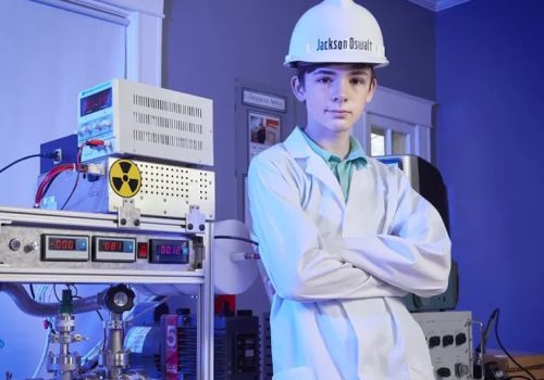 यसरी १२ वर्षीय बालकले घरमै बनाएका थिए आणविक फ्युजन रिएक्टर