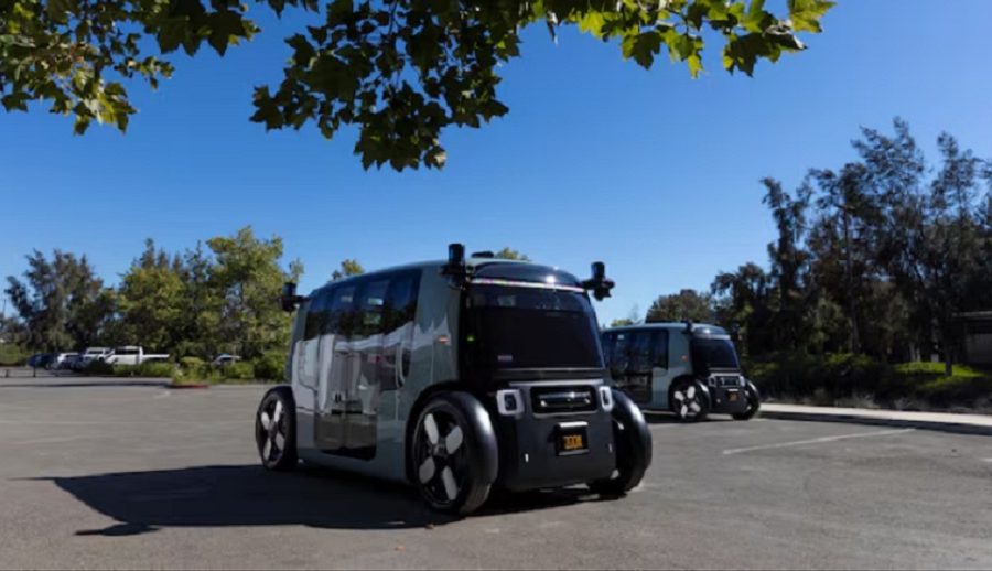 अमेजनले अचानक किन रिकल गर्यो आफ्ना २५८ रोबोट्याक्सी?