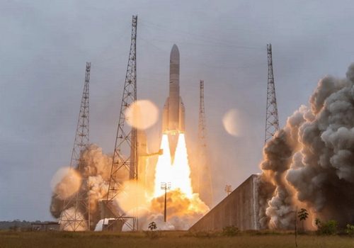 एरियन ६ द्वारा दोस्रो उडानमा फ्रान्सेली गुप्तचर स्याटेलाइट प्रक्षेपण