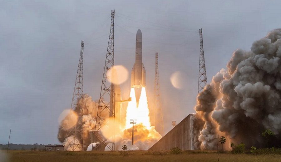 एरियन ६ द्वारा दोस्रो उडानमा फ्रान्सेली गुप्तचर स्याटेलाइट प्रक्षेपण