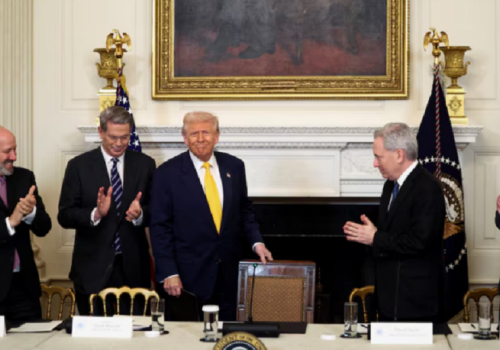 अमेरिकी राष्ट्रपति ट्रम्पको कार्यालयमा क्रिप्टो क्षेत्रका अग्रणी व्यक्तिहरूको भेटघाट