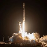 फाल्कन ९ रकेटले आफ्नो ५५० औं अवतरणअघि प्रक्षेपण गर्यो २७ ओटा स्टारलिङ्क स्याटेलाइटको समूह