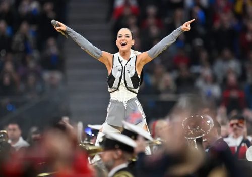 चर्चित अमेरिकी गायिका केटी पेरी ब्लू ओरिजिनको न्यू शेफर्ड रकेटमार्फत् अन्तरिक्षमा जाने