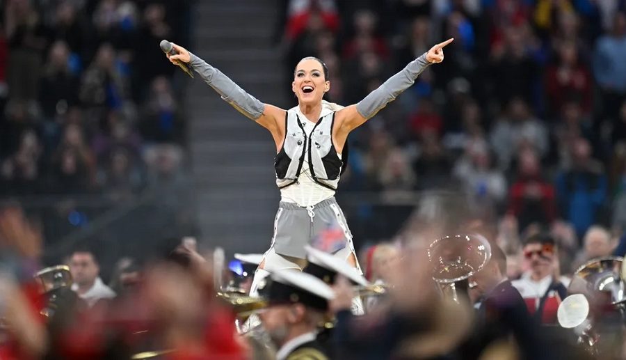 चर्चित अमेरिकी गायिका केटी पेरी ब्लू ओरिजिनको न्यू शेफर्ड रकेटमार्फत् अन्तरिक्षमा जाने