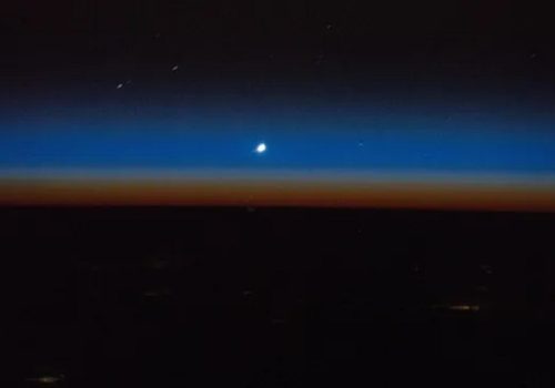 सूर्यास्तमा शुक्र र बुध ग्रहको संयोगका साथ अन्त्य हुँदै दुर्लभ ग्रहको परेड