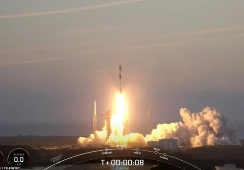 स्पेसएक्सले तेह्र घण्टाभित्र ३ ओटा रकेट प्रक्षेपण गर्दै अन्तरिक्षमा पठायो २३ ओटा स्टारलिंक स्याटेलाइट