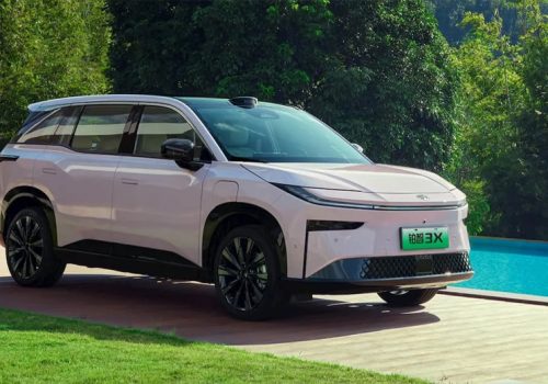 टोयोटाले चीनमा लन्च गर्यो सबैभन्दा सस्तो ईभी, अधिक अर्डरका कारण सर्भर क्र्यास