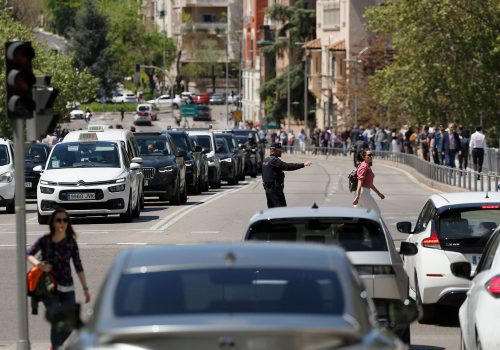 पोर्चुगल र स्पेनमा व्यापक मात्रामा बिजुली कटौती हुँदा मोबाइल फोन नेटवर्कहरु प्रभावित