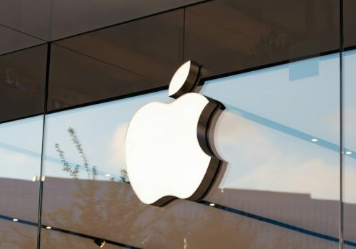 सेवाहरूको आम्दानी अहिलेसम्मकै उच्च बिन्दुमा पुग्दा एप्पलले चौथो त्रैमासिकमा रेकर्ड बनाउन सफल