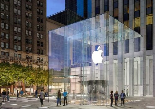 एप्पलले सन् २०२७ को लागि एक प्रमुख आईफोन रिडिजाइनको तयारी गर्दैछः गर्मन