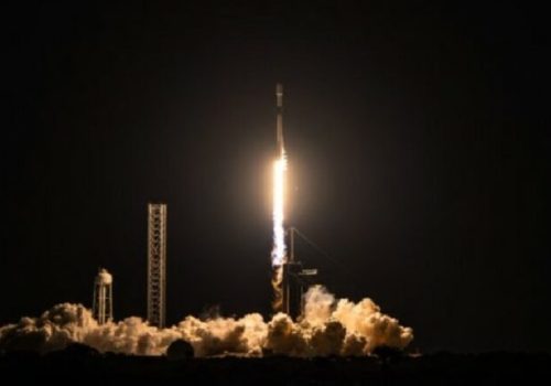 स्पेसएक्सले थप २१ स्टारलिङ्क भूउपग्रहहरू पृथ्वीको तल्लो कक्षमा प्रक्षेपण गर्यो