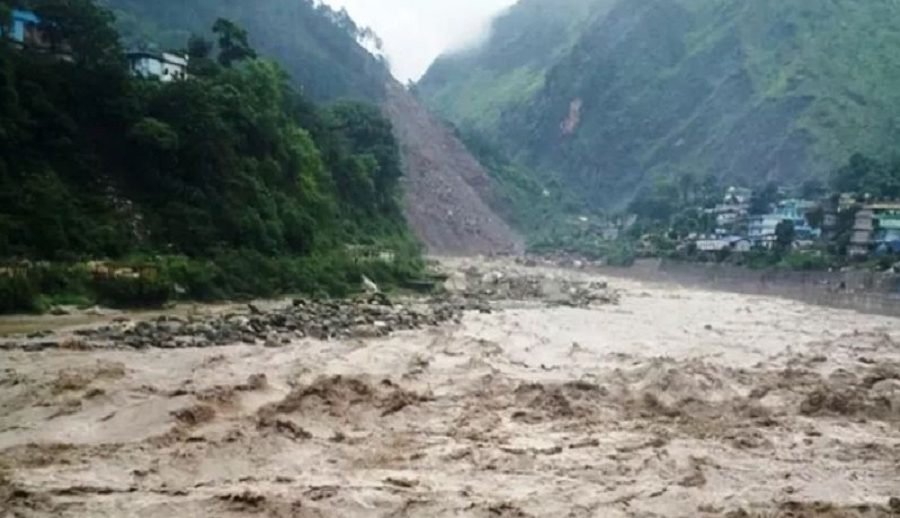बाढीको पूर्वसूचनाका लागि महाकालीमा कलर कोडसहितको गेज मिटर जडान