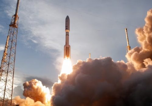 अमेजनले इन्टरनेट कन्स्टलेशनका लागि प्रक्षेपण गर्यो २७ ओटा स्याटेलाइट, स्टारलिंकलाई टक्कर दिने