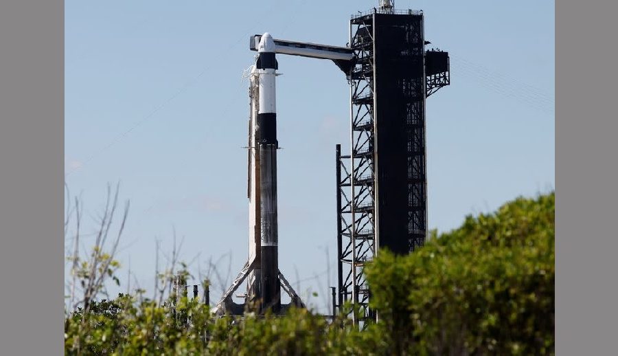 स्पेसएक्सले फ्राम२ ध्रुवीय–परिक्रमा मिसनमा निजी अन्तरिक्ष यात्री टोली प्रक्षेपण गर्यो