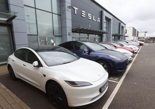 टेस्लाले अर्को महिना मुम्बईमा आफ्नो पहिलो भारतीय शोरूम खोल्ने तयारी गर्दै