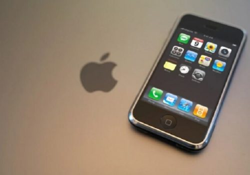 एप्पलले आईफोनको २० औं वार्षिकोत्सवको लागि ठूलो परिवर्तनको योजना बनाइरहेको खुलासा