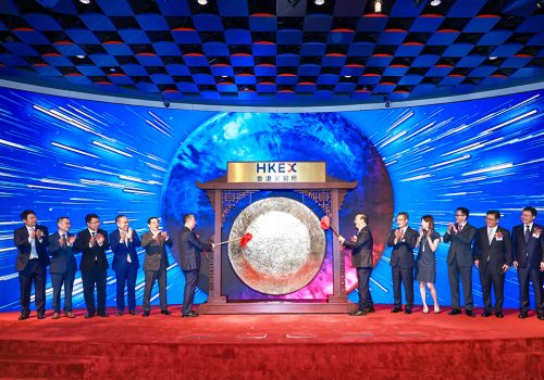 चिनियाँ ब्याट्री जायन्ट सीएटीएल हङकङ शेयर बजारमा सूचीकृत