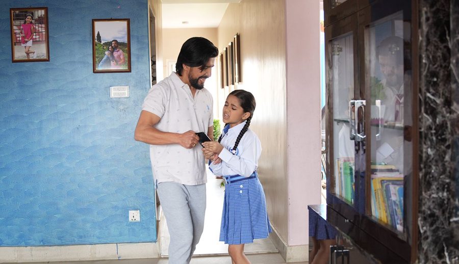 डिजिटल कुलतबाट आफू र बालबालिकालाई बचाउन हेर्नुपर्ने चलचित्र ‘झिल्को’