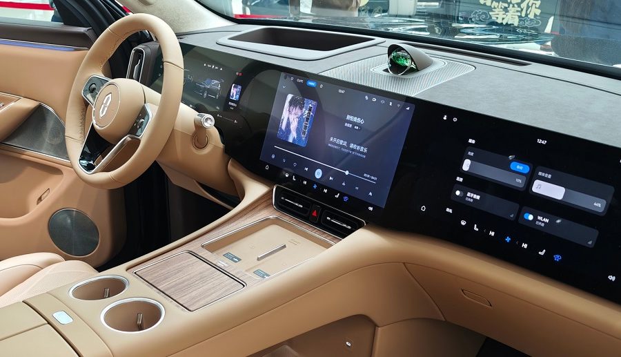 चीनमा ह्वावेको आइटो एम८ लार्ज क्रसओभरको व्यापक चर्चा, सार्वजनिक हुनुअघि नै १ लाख अर्डर