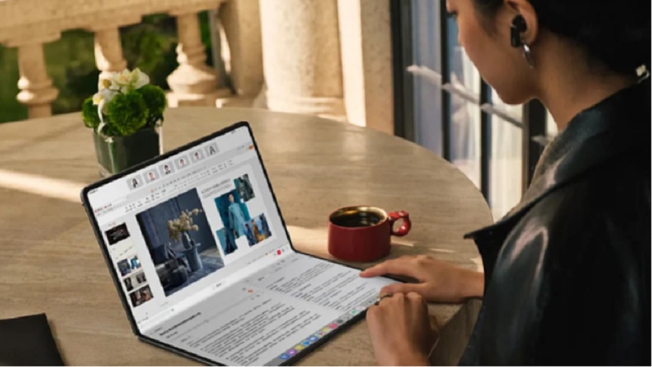 ह्वावेले सुपर–थिन मेटबुक फोल्ड ल्यापटप ल्यायो