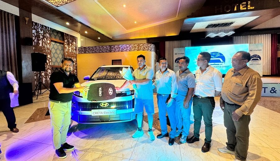 भरतपुरमा नयाँ क्रेटा ईभी सार्वजनिक, कार्यक्रमस्थलबाटै ५ ओटा क्रेटा ईभी हस्तान्तरण