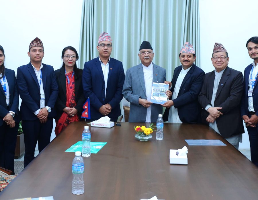प्रधानमन्त्रीसमक्ष नाष्टको सेवा आयोगको प्रतिवेदन पेस