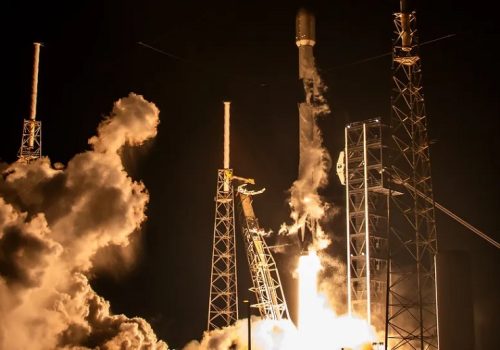 स्पेसएक्सनद्वारा नयाँ फाल्कन ९ रकेटमार्फत् २३ ओटा स्टारलिंक स्याटेलाइटको समूह प्रक्षेपण