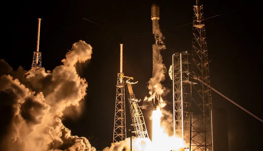 स्पेसएक्सनद्वारा नयाँ फाल्कन ९ रकेटमार्फत् २३ ओटा स्टारलिंक स्याटेलाइटको समूह प्रक्षेपण