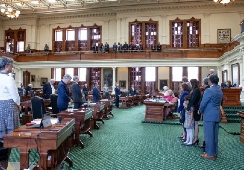 १८ वर्ष भन्दा मुनि उमेरकालाई सामाजिक सञ्जालमा प्रतिबन्ध लगाउने तयारीमा अमेरिकी राज्य टेक्सास