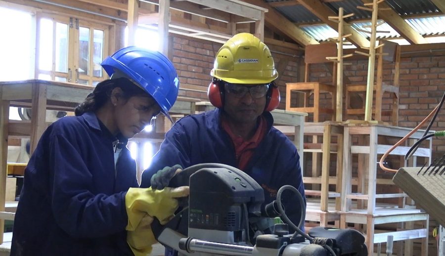 धादिङको प्राविधिक शिक्षालयमा जुनियर इन्जिनियरिङको निःशुल्क पढाइ सुरु