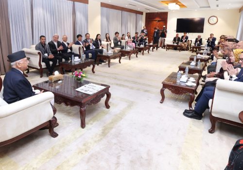 प्रधानमन्त्रीसँग एशियाली भुक्तानी नेटवर्कका प्रतिनिधिको भेट