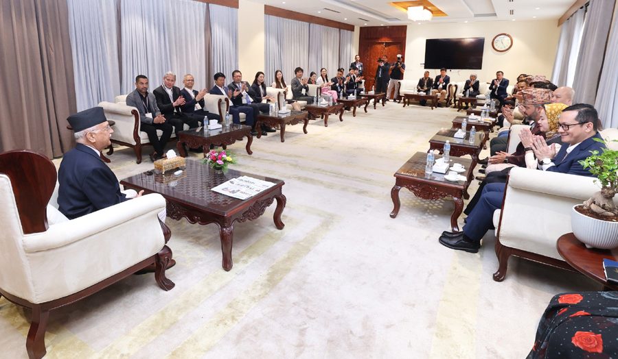 प्रधानमन्त्रीसँग एशियाली भुक्तानी नेटवर्कका प्रतिनिधिको भेट
