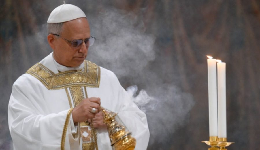 कृत्रिम बुद्धिमत्ता “मानवताका लागि चुनौती” नयाँ पोपको राय