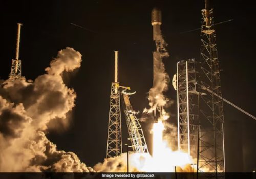 सौर्य विस्फोटले स्पेसएक्सको स्टारलिङ्क भूउपग्रहहरू नास गरिरहेको नासाको अध्ययनको खुलासा
