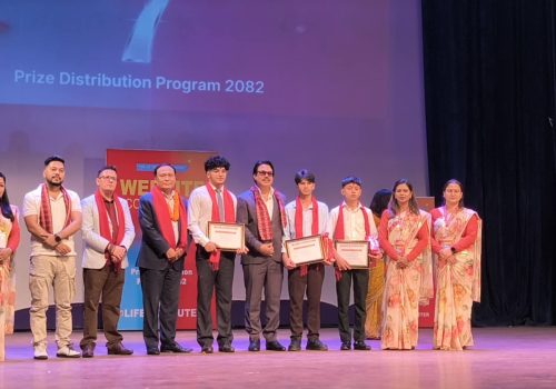 ‘लाइफ कम्प्युटर वेबसाइट कम्पिटिसन सिजन ७’ मा प्रसुन भट्ट विजेता, पाए एक लाख बराबरको ल्यापटप